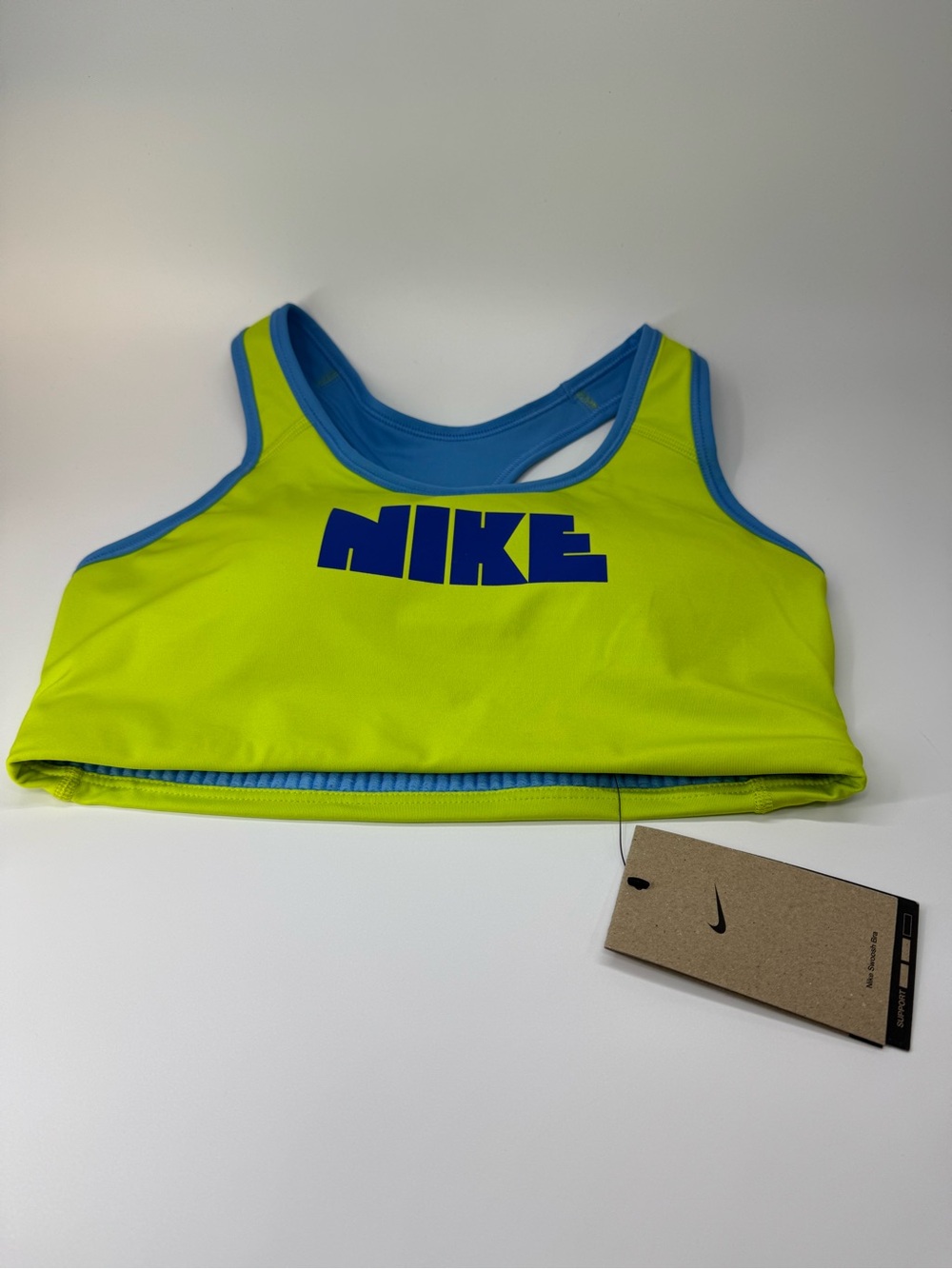 Nike Swoosh Bra Dry-Fit Medium NWT